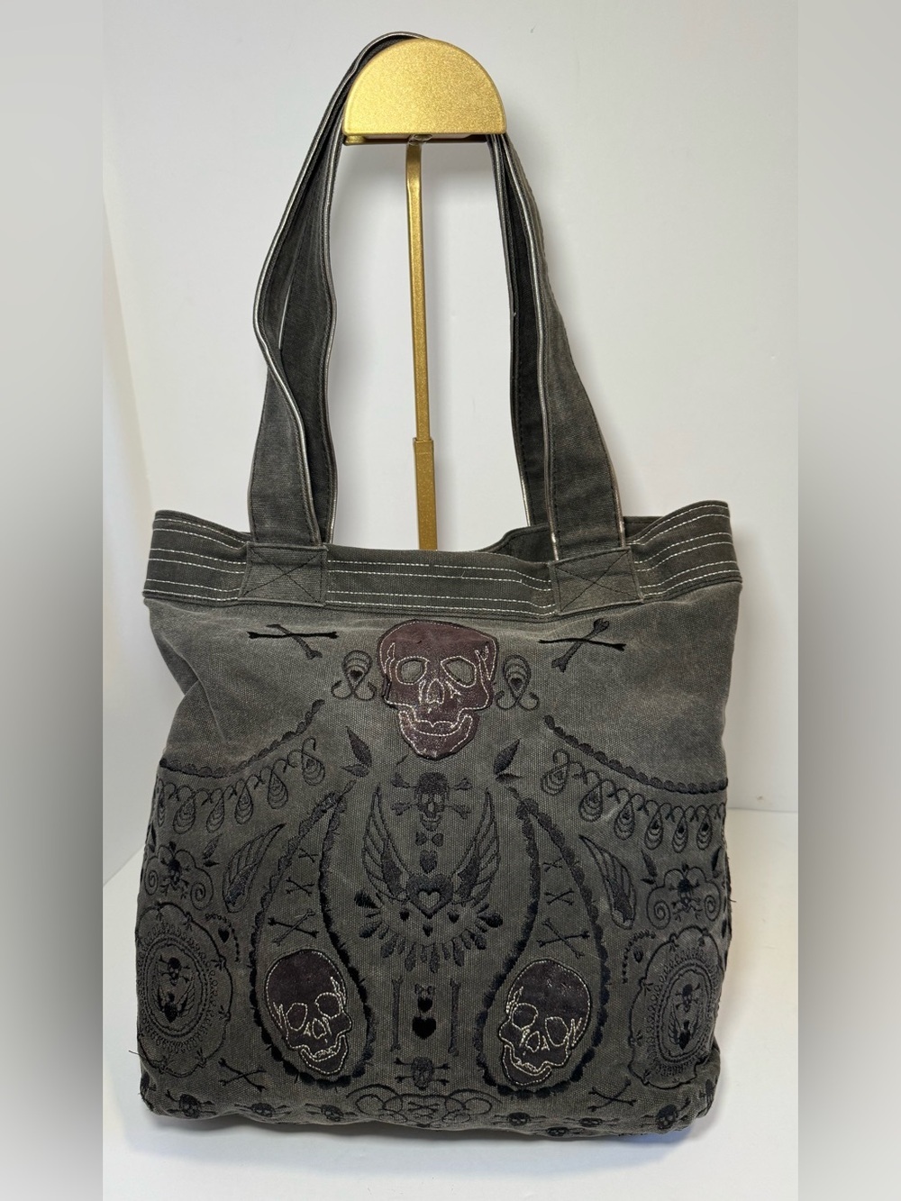 Loungefly Dia De Los Muertos (Sugar Skull) Embroidered Denim Tote Bag - Picture 2 of 7